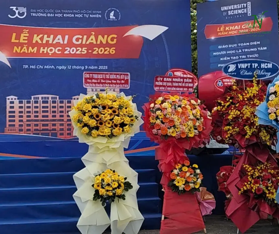 hinh-anh-tai-noi-giao-hoa-chuc-mung-khai-giang-tan-noi-dien-hoa-binh-duong-nang-mai-florist.webp